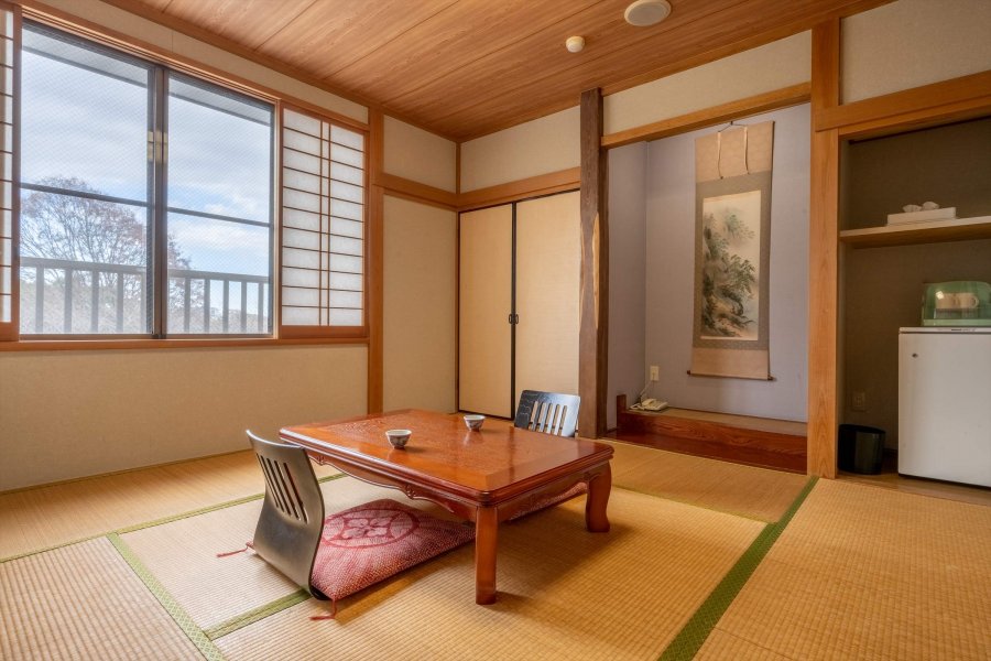 新館2階の8畳の間