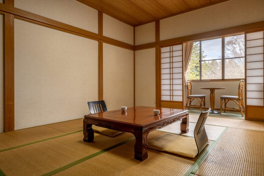 新館1階の10畳の間