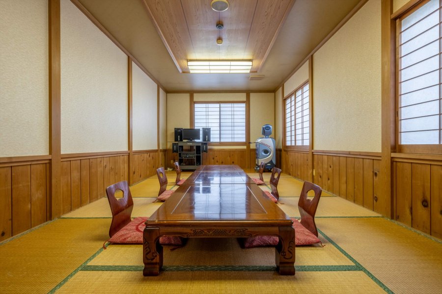 新館1階の12畳の間